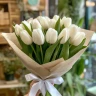 Букет 15 белых тюльпанов